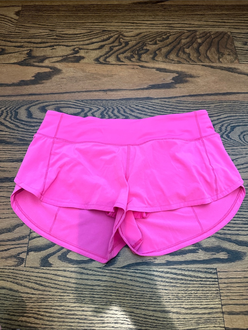Women’s Sz. 6 Lululemon Speed Up Low Rise Pink 2.5” Short